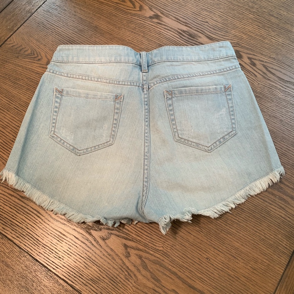 BCBGeneration shorts - Picture 4 of 5